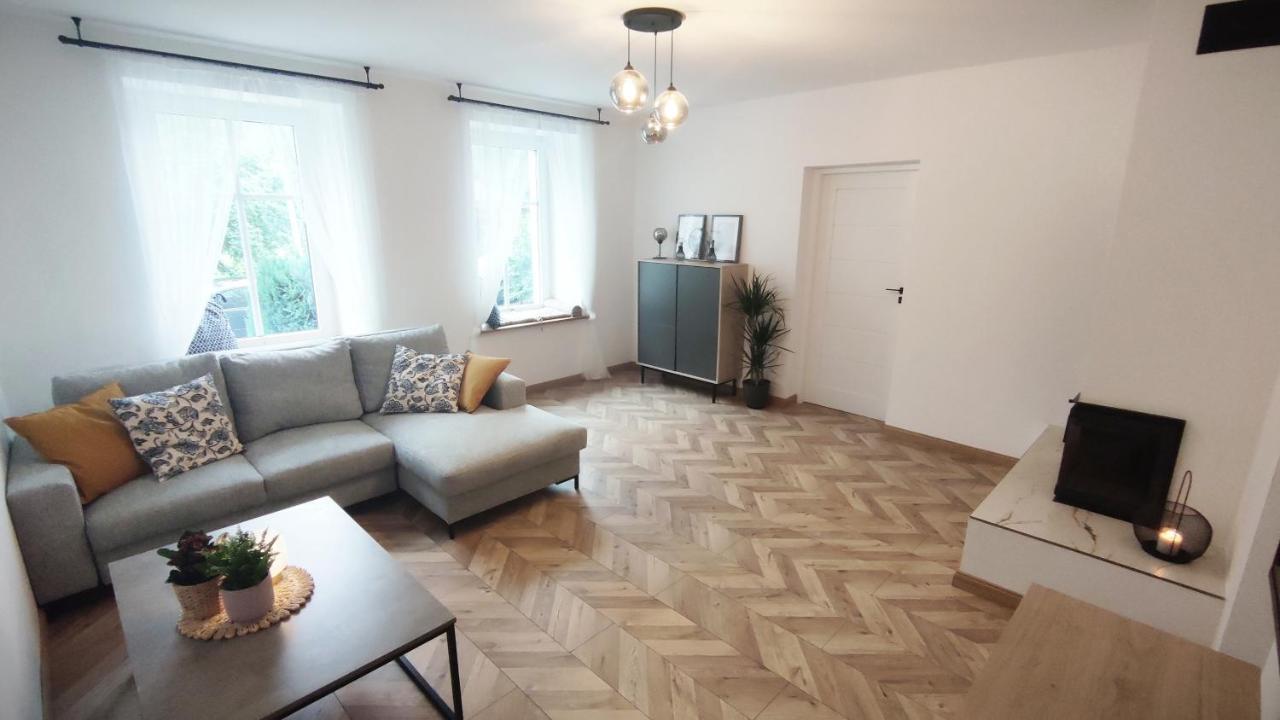 B&D Apartament Chelmiec Apartment Walbrzych Exterior photo